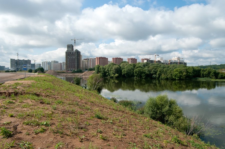 Вид на Москва-реку и новостройки Красногорска / View of the Moscow River and the new buildings of Krasnogorsk (29/08/2009), Загорск