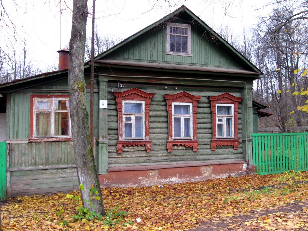 Старый дом на окраине Звенигорода, Звенигород
