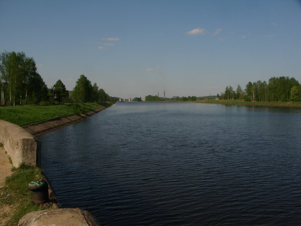 Канал имени Москвы в Икше, Икша