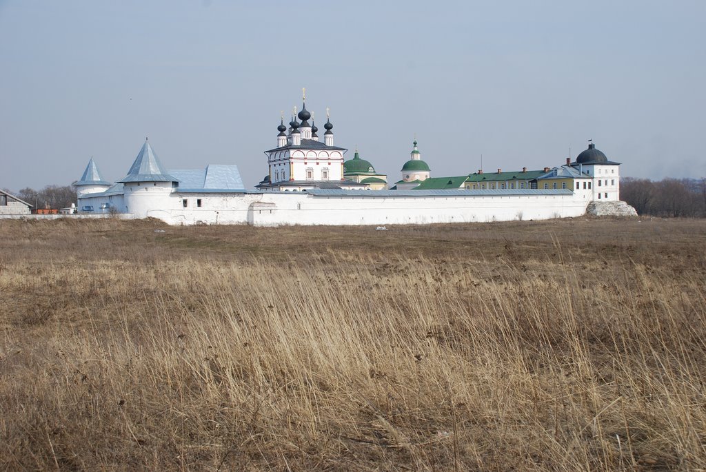 Троицкий Белопесоцкий монастырь. Вид с запада, Кашира