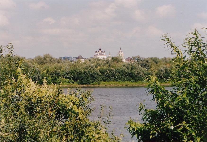 Вид на Оку и Троицкий Белопесоцкий монастырь  /  View to Oka River and Troitsky Belopesotsky Monastery, Кашира