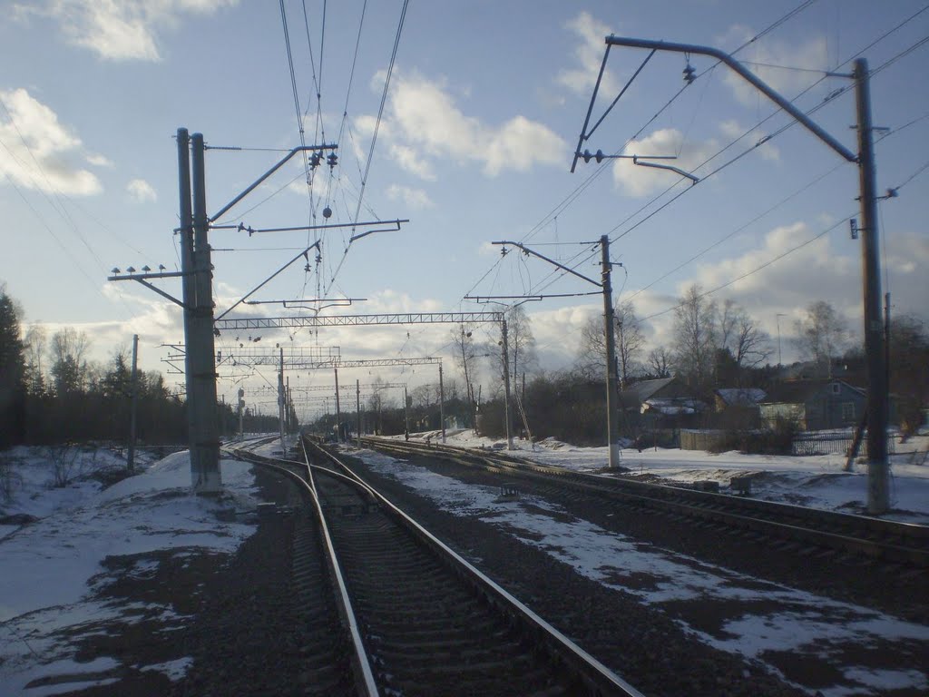 Станция Холщевики. 69 км от Москвы. 27 марта 2011., Красный Ткач