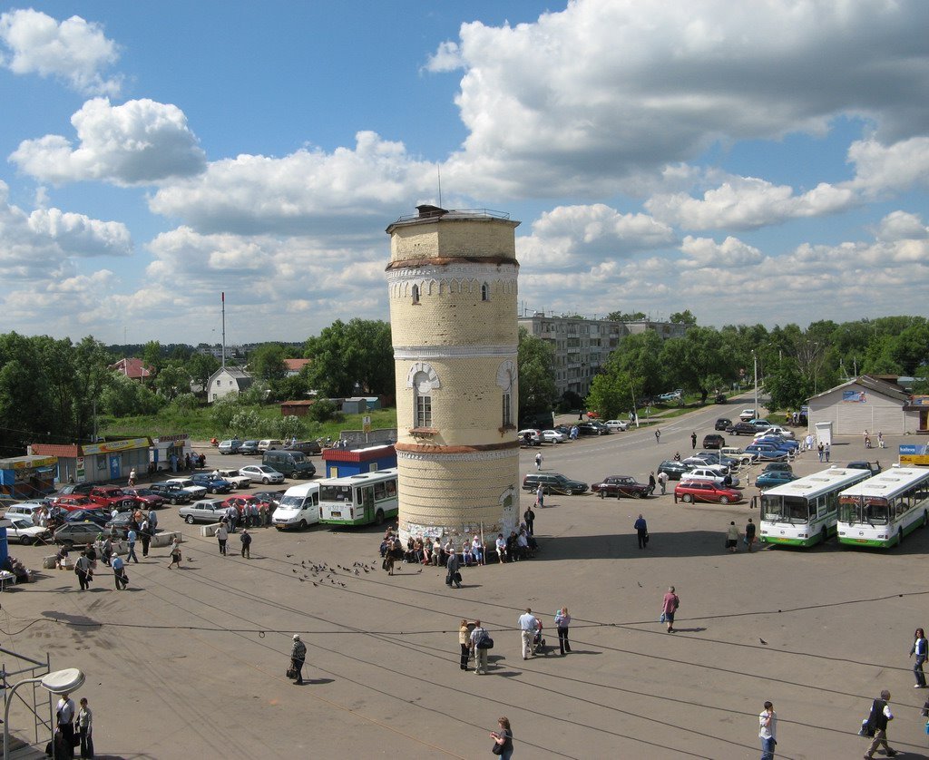 Водонапорная башня на привокзальной площади в Михнево, Михнево