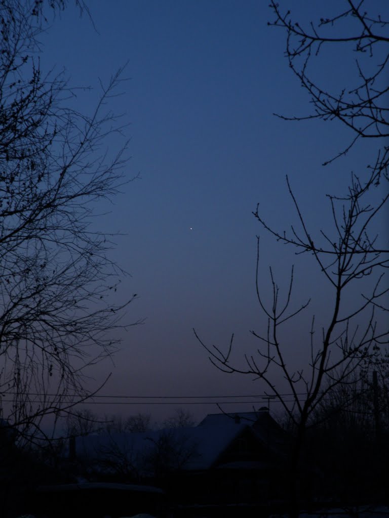 Венера (планета) над деревней Гореносово. Planet Venus over village Gorenosovo, Опалиха