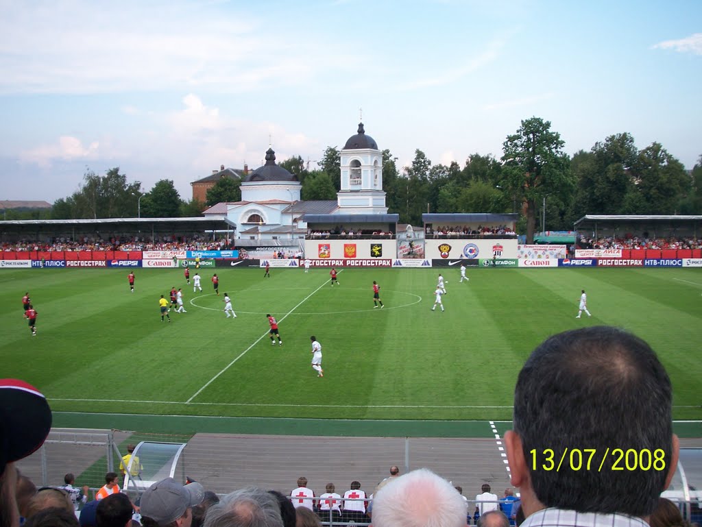 футбол на стадионе "Родина" в Химках, "Химки"-"Зенит" 13 июля 2008г., Старбеево