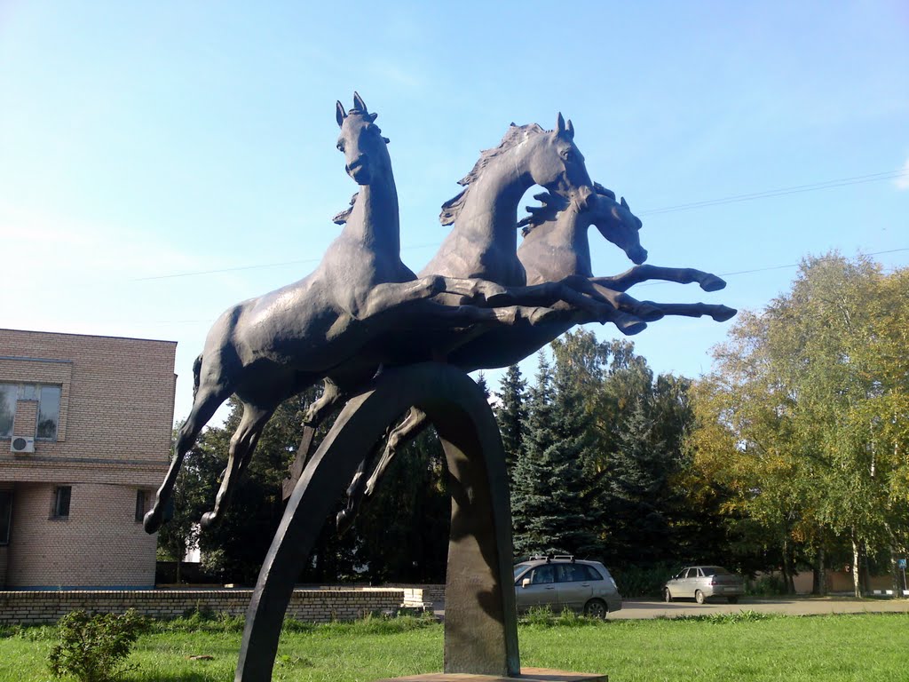 Памятник, Успенское