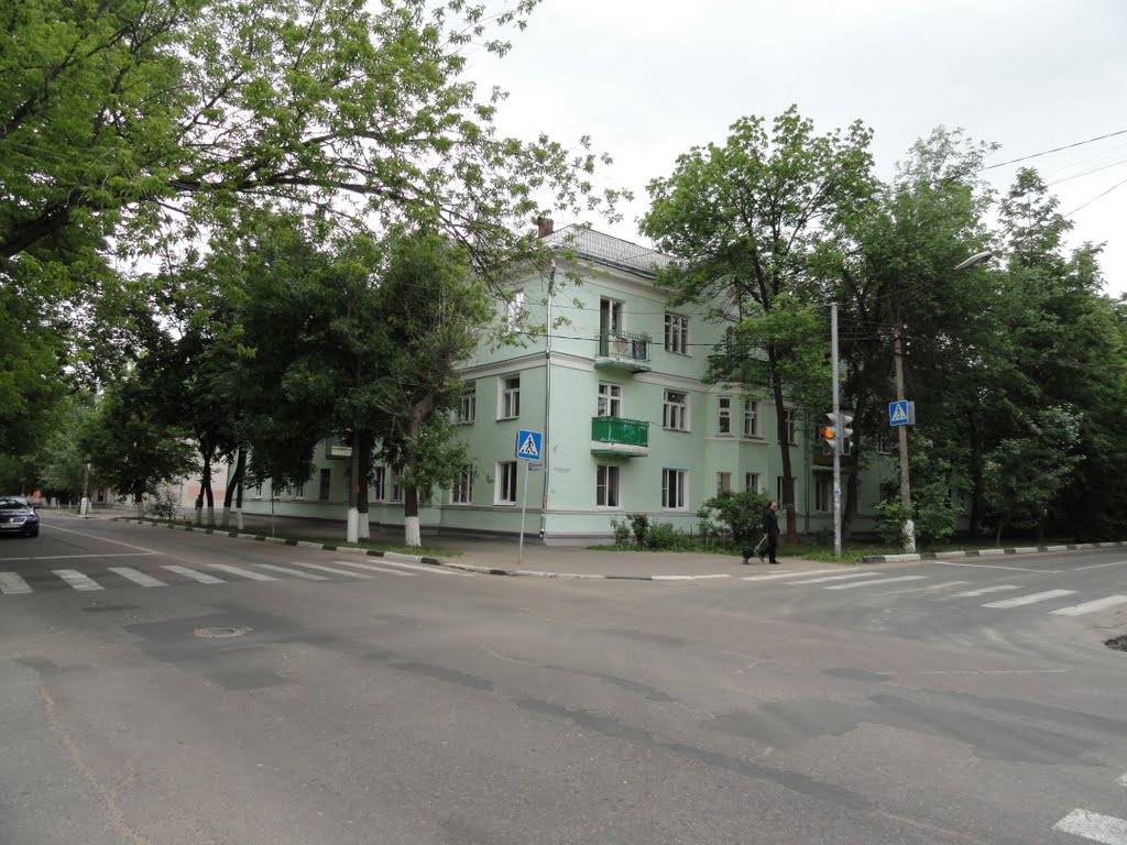 Панорама: Церковь Рождества Христова, православный храм, Московская ул., 9, Фряз