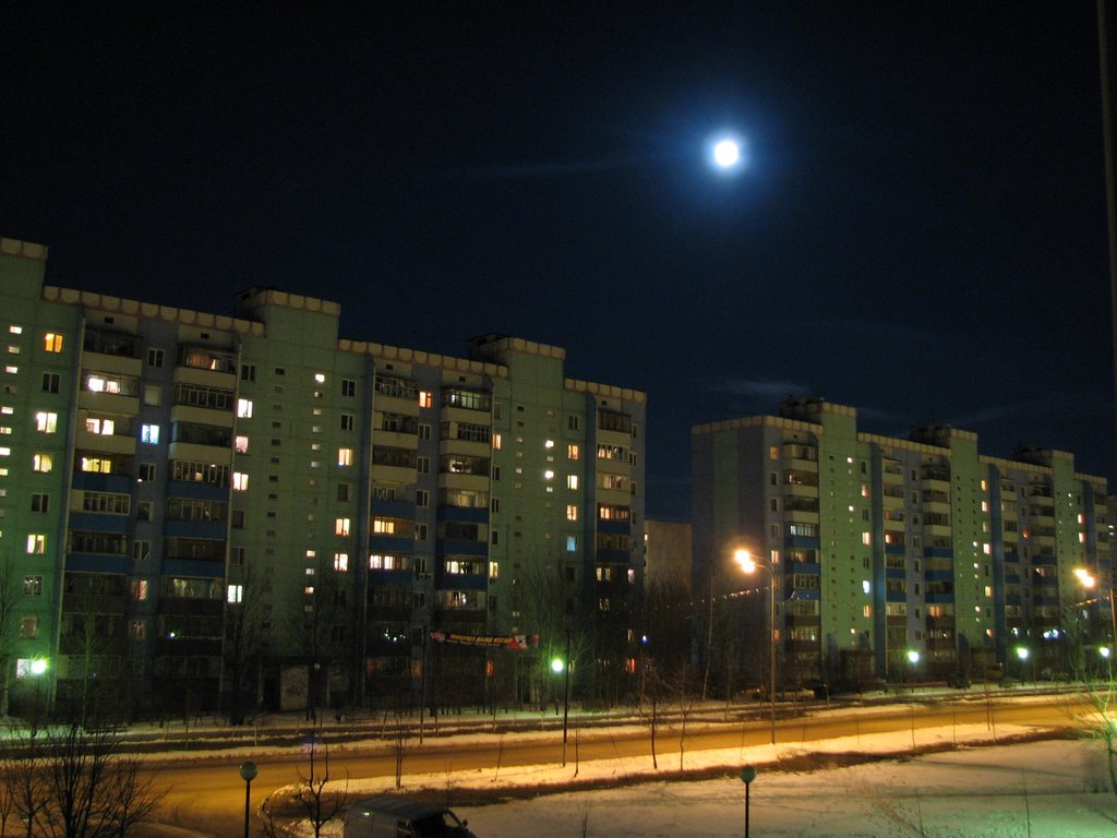 ул Победы ночью, Краснознаменск