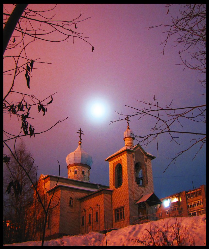 луна над церковью, Ковдор