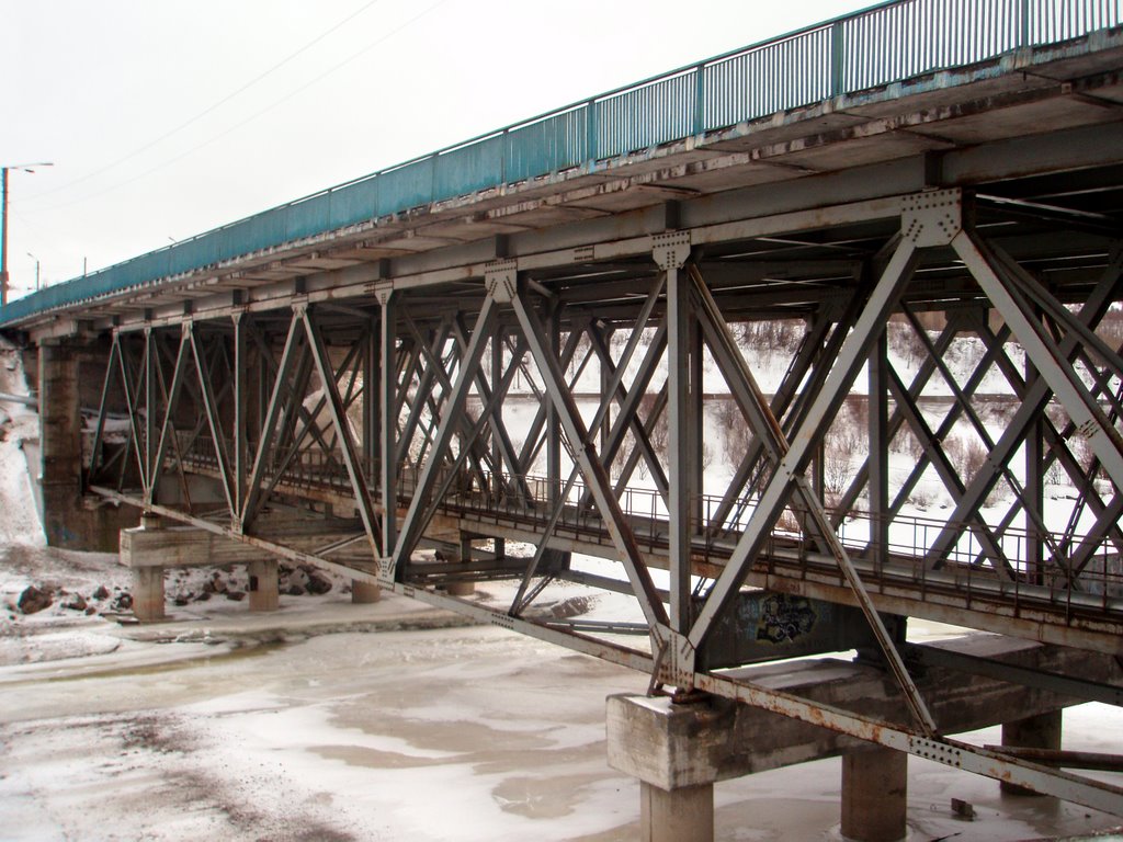 Road bridge over the Kola river, Кола