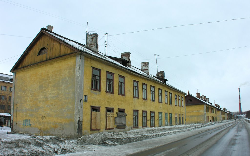 Privokzalnaya street, Кола