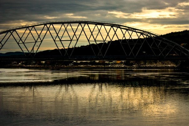 Мост через реку Тулома, Кола