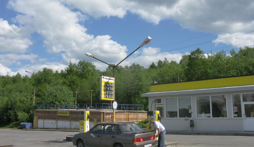 Gas station just before the Murmashi, Мурмаши