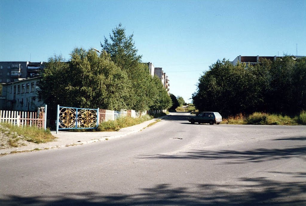 Начало улицы Цесарского. 2002 год., Мурмаши