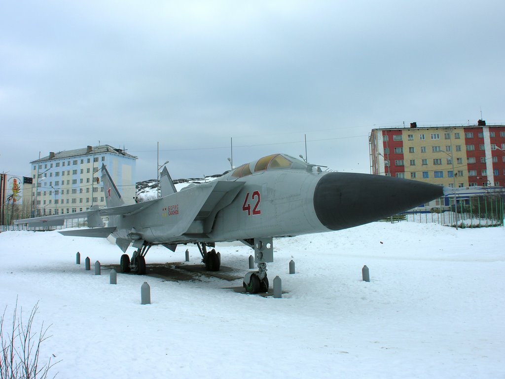 Mikoyan MiG-31 as monument to heroes of a novel "The Two Captains" by Veniamin Kaverin, Полярный