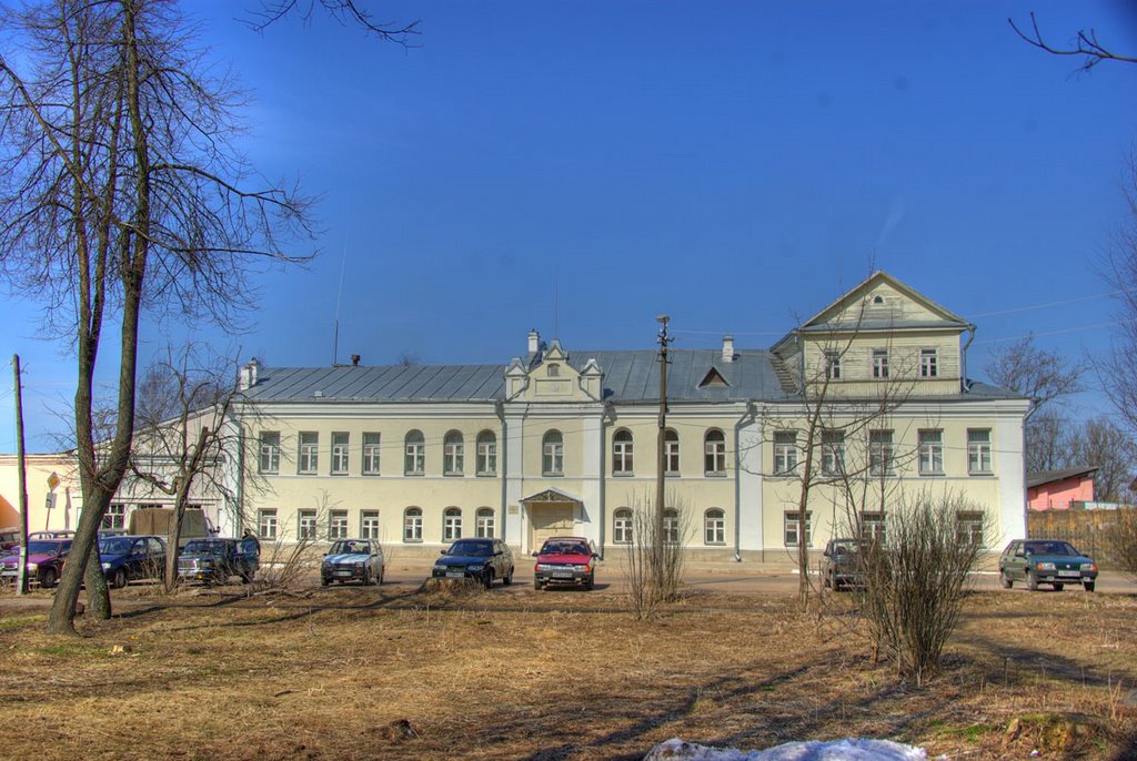 Dvorec Pionerov, Боровичи
