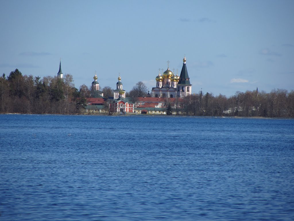 Вид на Иверский монастырь/ Valday. Russia. View to Iversky monastery, Валдай