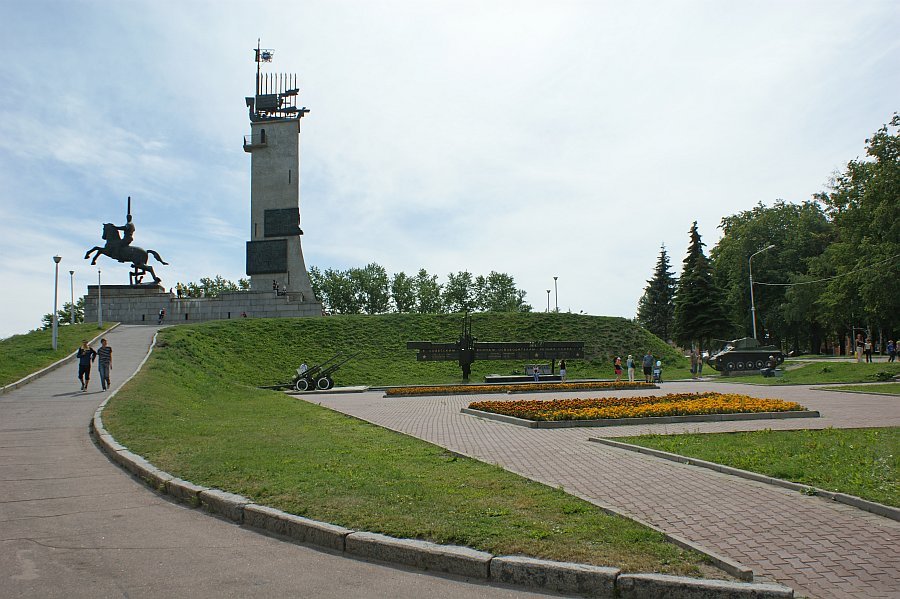 памятник защитникам города1, Новгород