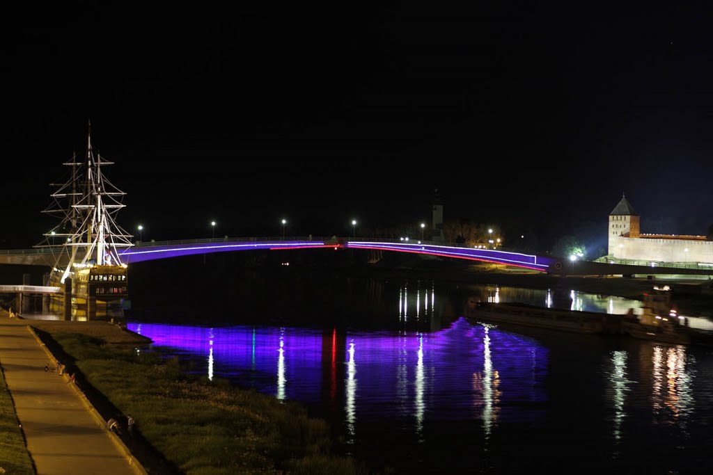 Magic Night Bridge, Новгород