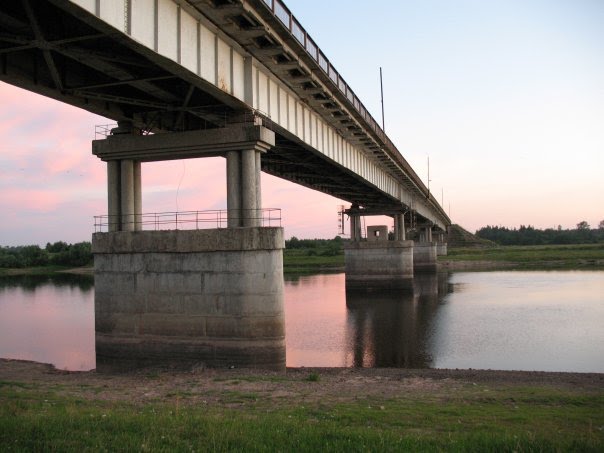 Автомобильный мост через реку Ловать, Парфино