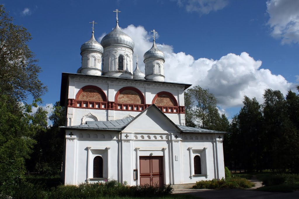 Церковь Святой Троицы - Старая Русса - 2010, Старая Русса
