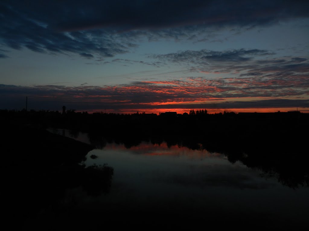 Закат на новгородском мосту, Чудово