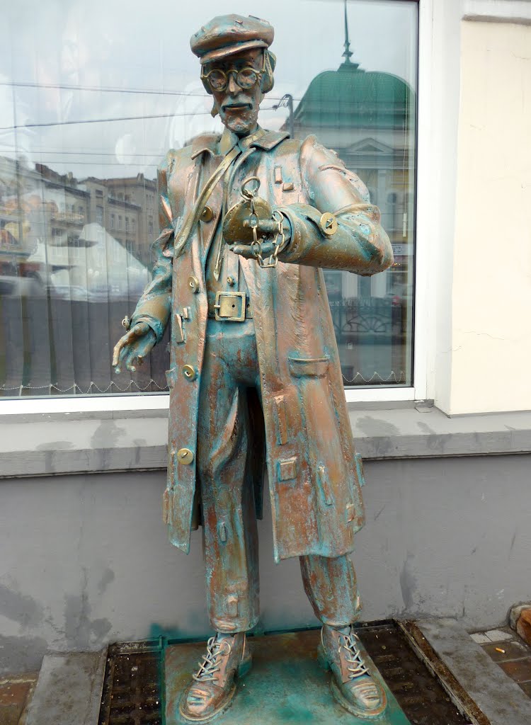 Памятник Голливудскому актеру Рутгеру Хауэру, Омск