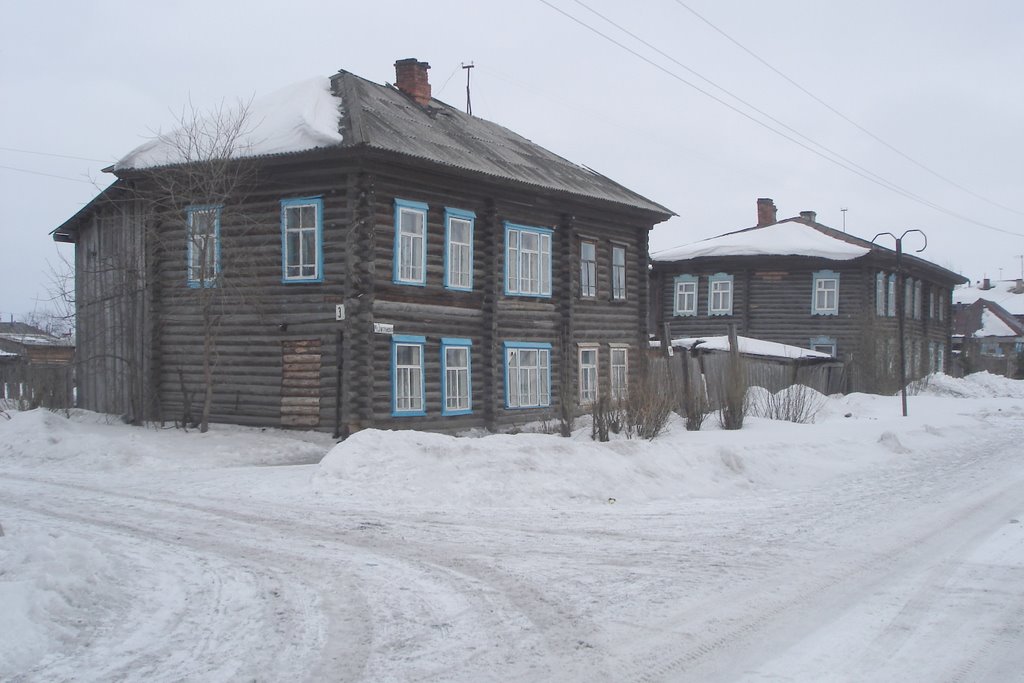 Old House, Тара