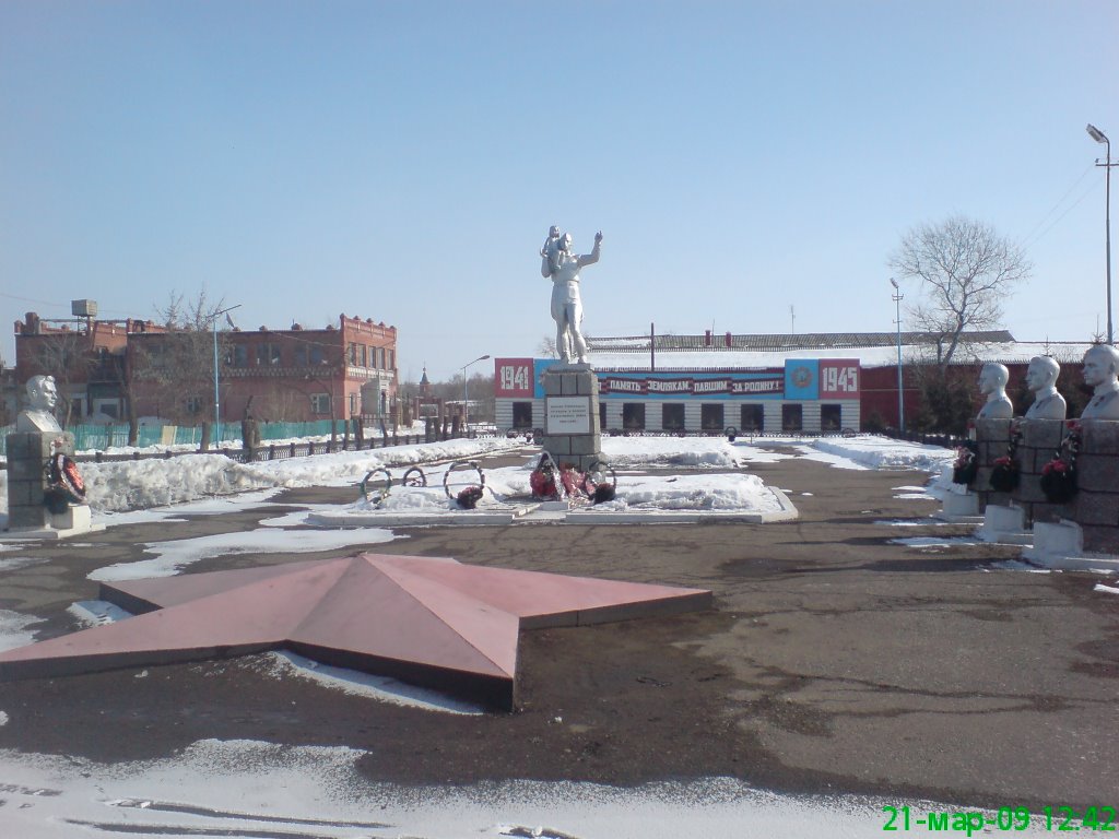 площадь победы, Тюкалинск