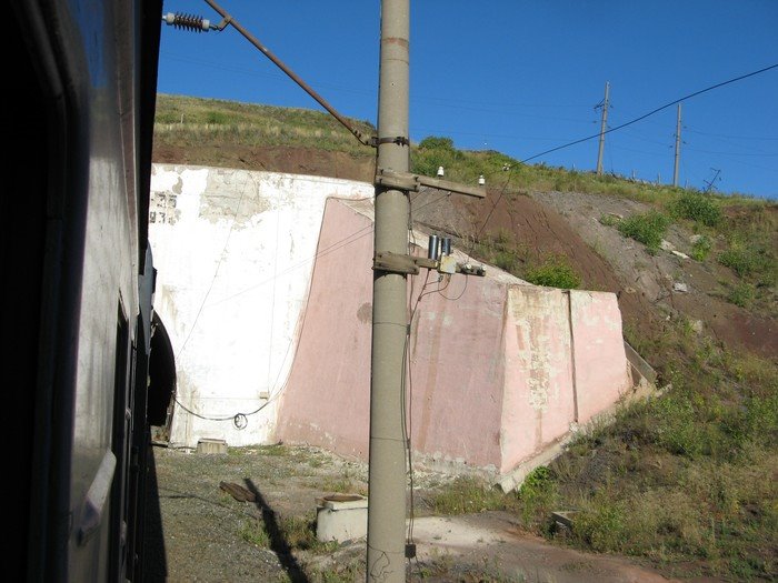 Въезд в ж/д тоннель со стороны Медногорска, Медногорск
