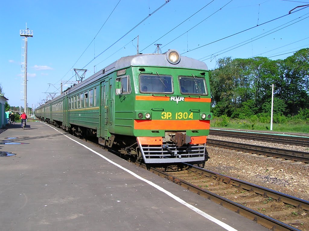 ЭР2-1304 Орёл-Курск на станции Глазуновка (ЭР2-1304 Orel-Kursk station Glazunovka), Глазуновка