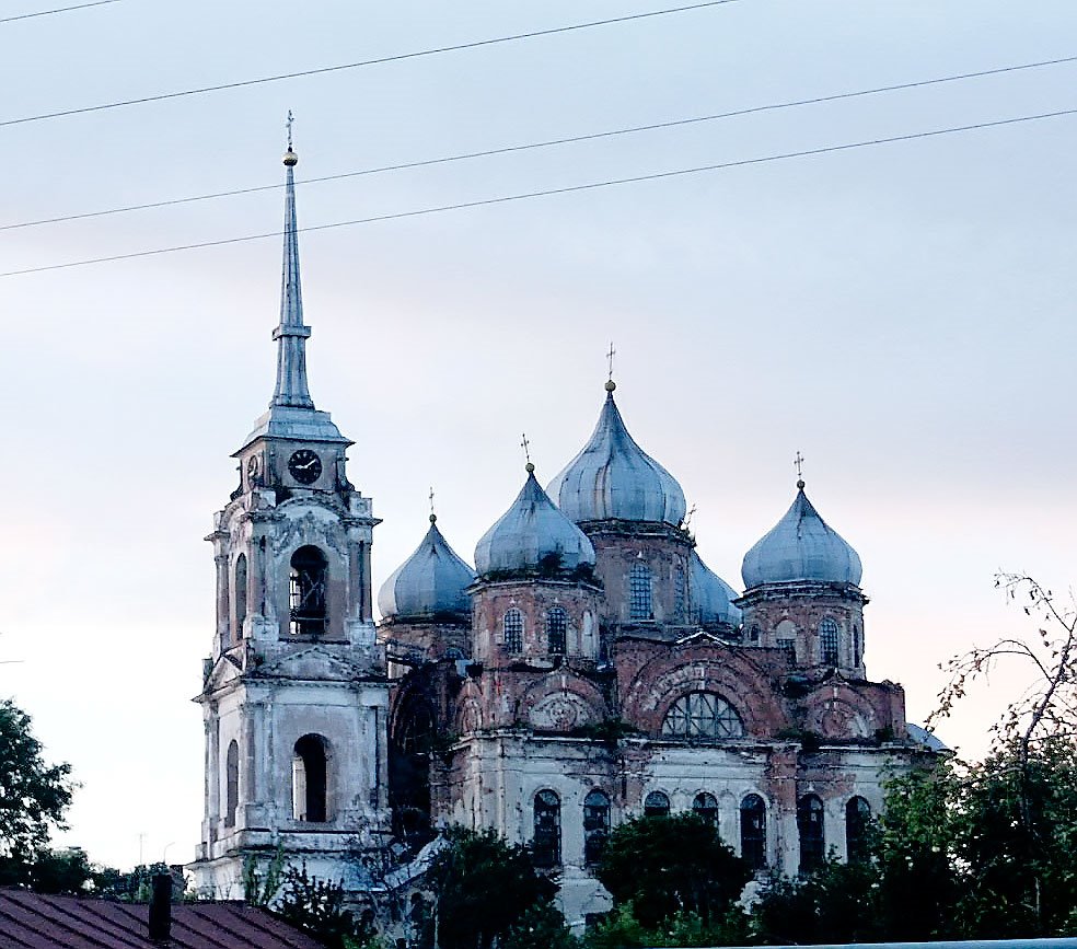 Храм в Болхове до восстановления, Знаменское