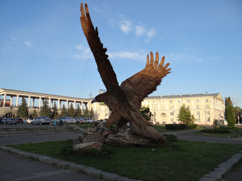 Орел на привокзальной площади, Знаменское