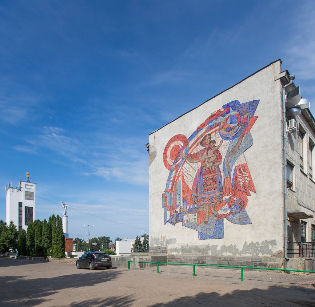 Мозаика на стене ДК Металлургов, Мценск