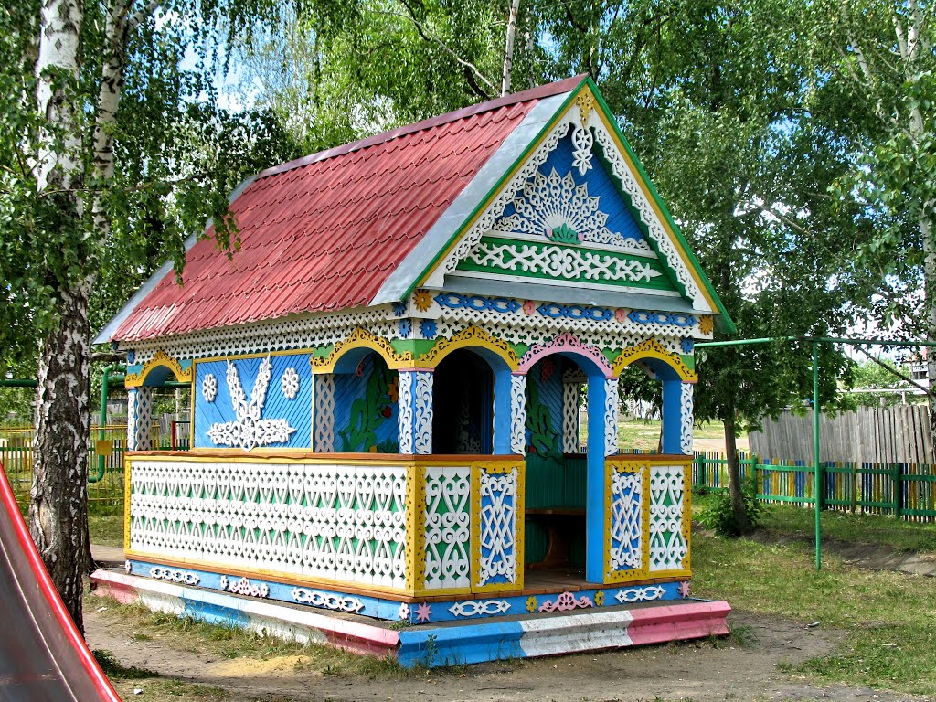 беседка на детской площадке, Русский Камешкир