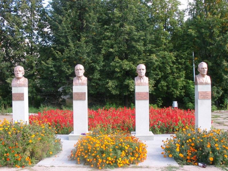 At a monument of the Victory, Чайковский