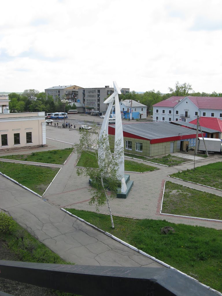 Привокзальная площадь. Вид с виадука, Лесозаводск