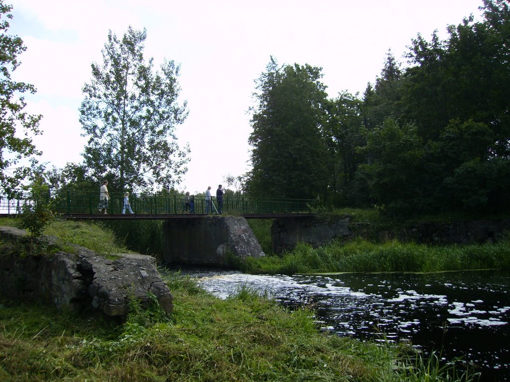 Мост к крепости (), Гдов