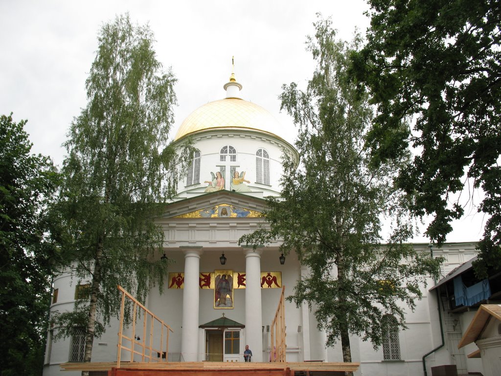 Псково-Печерский монастырь, Михайловский собор, Печоры