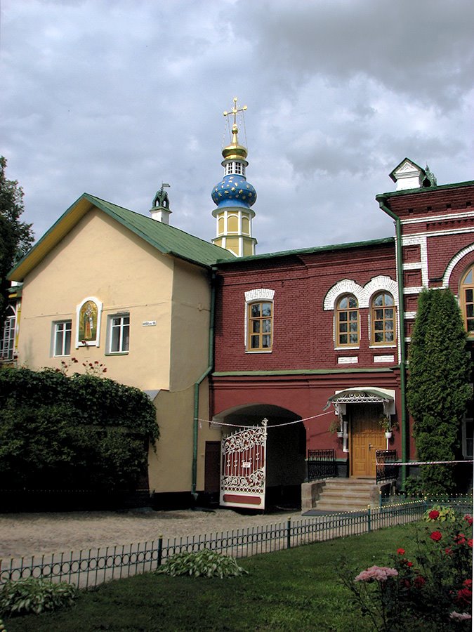 Pskovo-Pechersky a monastery. Church St. Lasar., Печоры