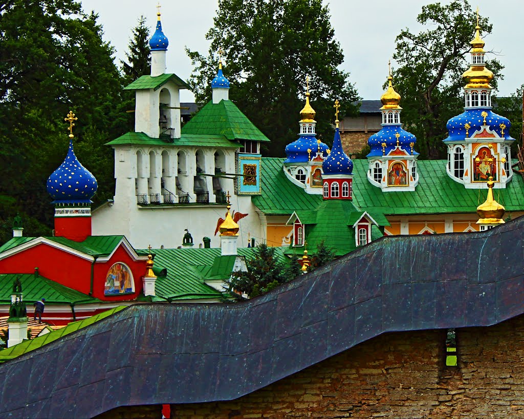 Pskovo-Pecherskiy Dormition Monastery. Псково-Печерский Свято-Успенский мужской монастырь., Печоры