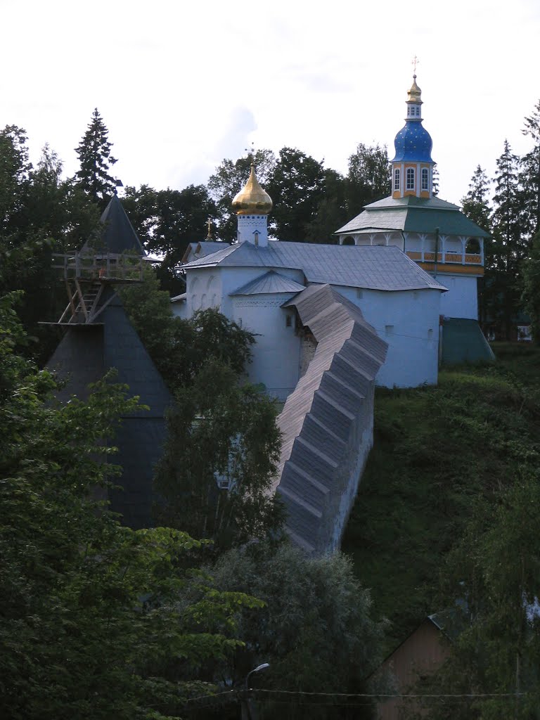 Псково-Печерский монастырь (Pskovo-Pecherskiy Dormition Monastery), Печоры