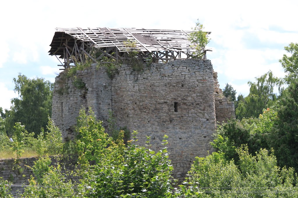 Средняя башня Порховская крепость, Порхов