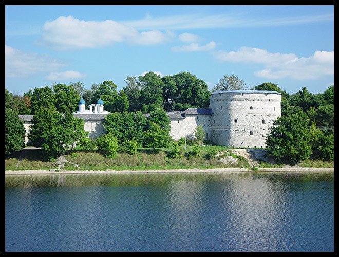 Pskov: "Pokrovskaya" tower, Псков