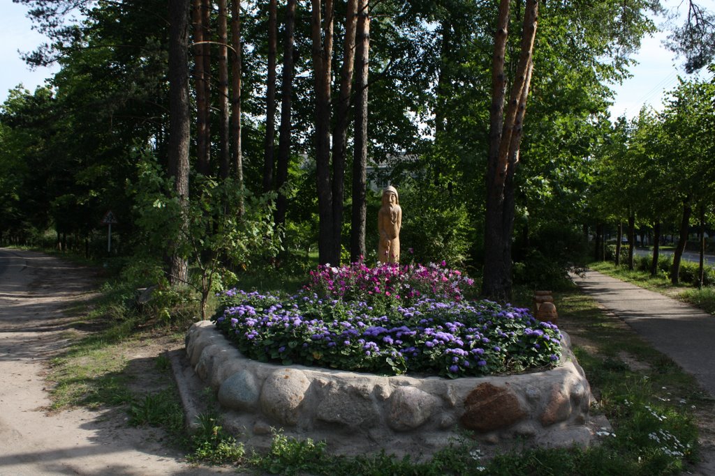 Wooden sculpture, Пушкинские Горы