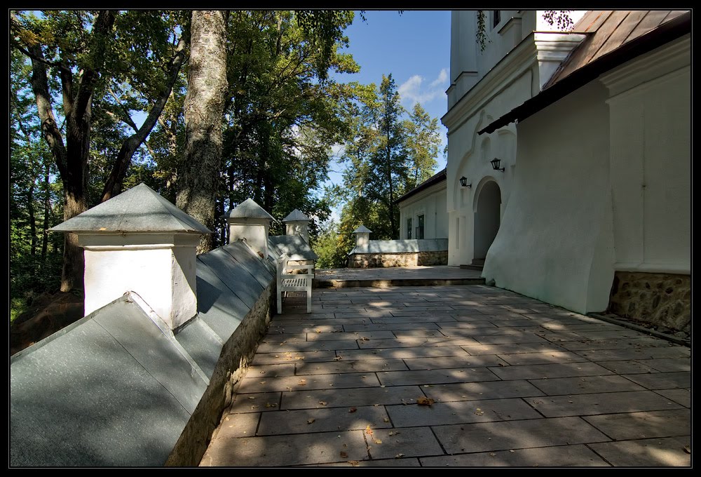 Площадка у собора. Осень 2011, Пушкинские Горы