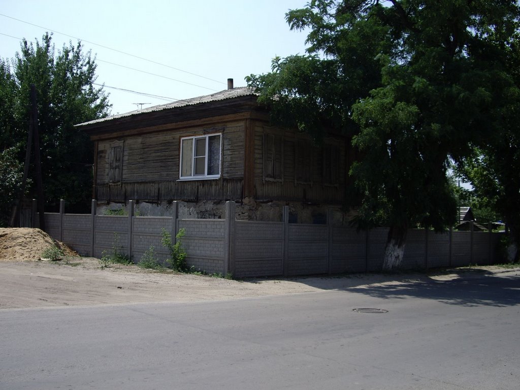Старинный казачий дом., Аютинск