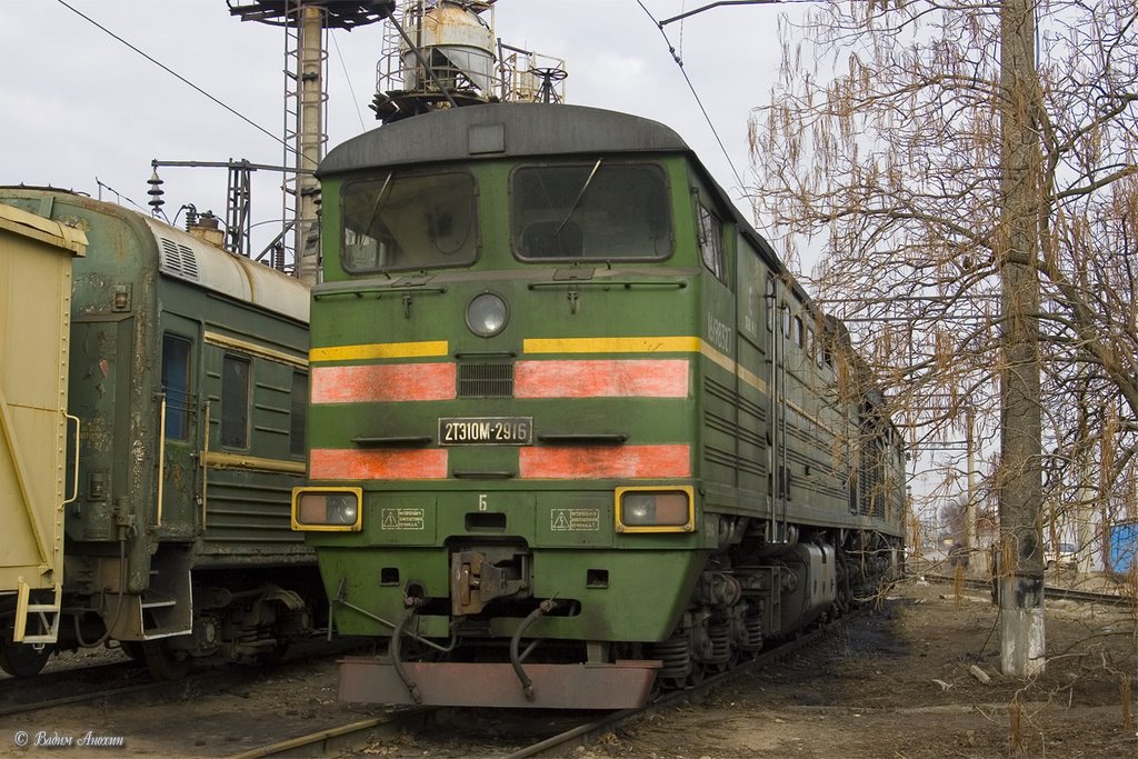 Diesel locomotive 2TE10M-2916, Батайск