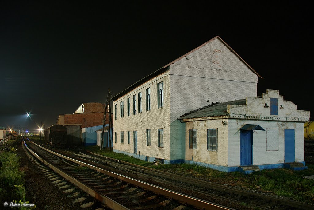 Train station Bataysk at night, Батайск