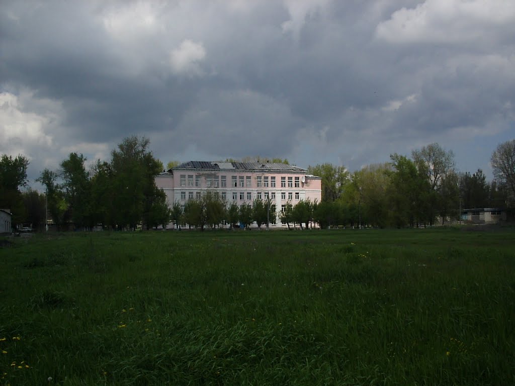 Школа №4 (бывшая №21) после обрушения, Зверево